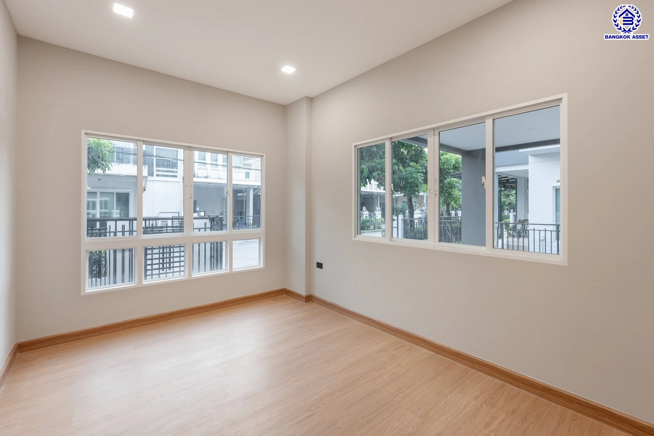 บ้านรีโนเวทใหม่ ทำเลใกล้รถไฟฟ้า