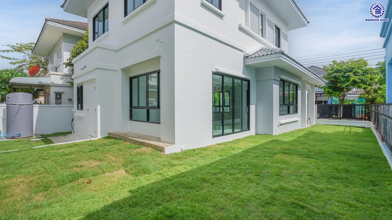 บ้านมือสองตกแต่งใหม่ โครงการ ชัยพฤกษ์ บางบัวทอง เนื้อที่ 55.3 ตร.ว. พื้นที่ใช้สอย 178.76 ตร.ม. ฟังก์ชัน 3 ห้องนอน 2 ห้องน้ำ จอดรถได้ 2 คัน พร้อม Facilities โครงการครบครัน ทำเลติดถนนบางกรวย-ไทรน้อย เชื่อมต่อถนนกาญจนาภิเษก ใกล้เซ็นทรัลเวสต์เกต และรถไฟฟ้าสายสีม่วง "สถานีบางพลู"